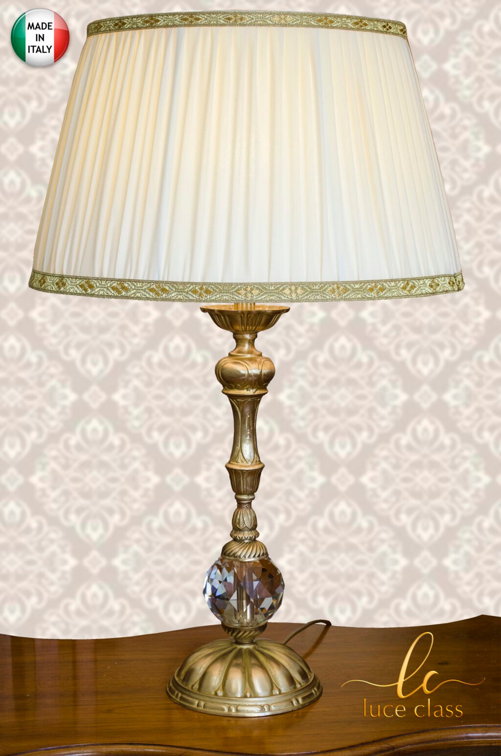 Lampada classica da tavolo in ottone e cristallo