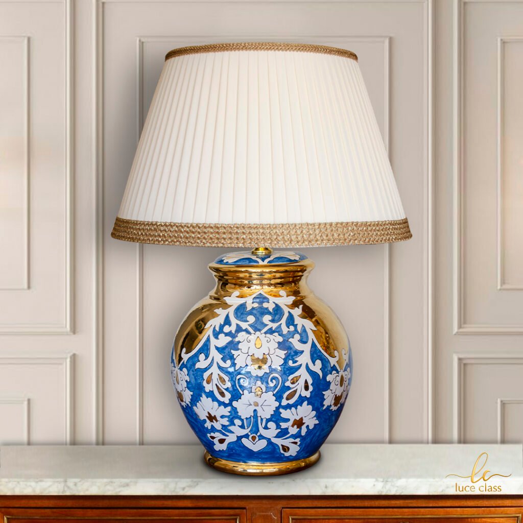 Lampada di porcellana artistica Batignani dipinta a mano | Hand painted artistic porcelain lamp